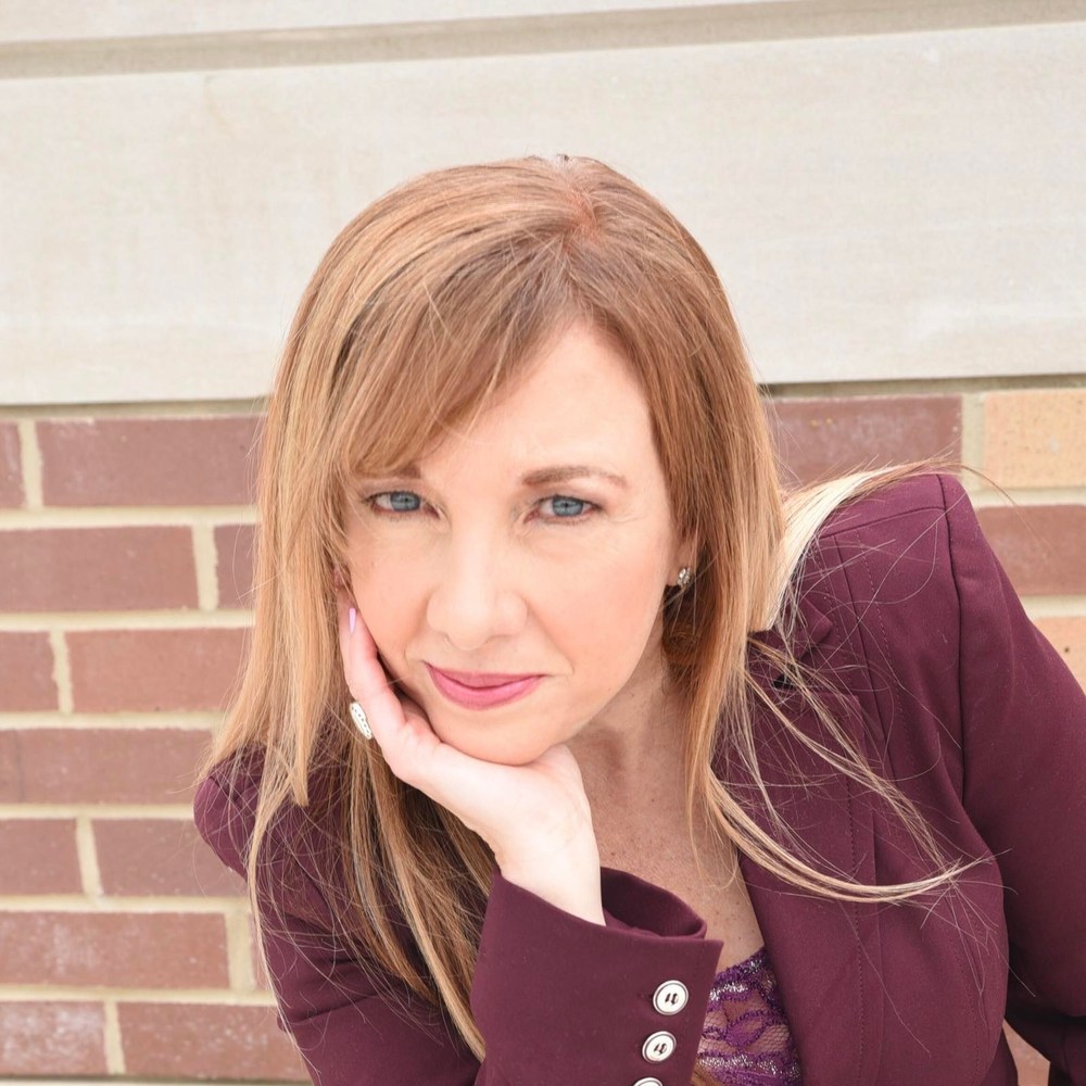 Meet your Posher, Donnamarie